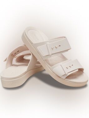 Crocs Brooklyn Buckle Sandal